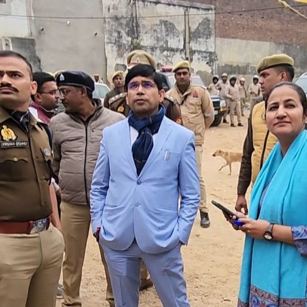 संभल डीएम ने चार एसडीएम के कार्यक्षेत्र बदले:निधि पटेल को संभल एसडीएम की कमान, वंदना-विकास न्यायिक मजिस्ट्रेट बने