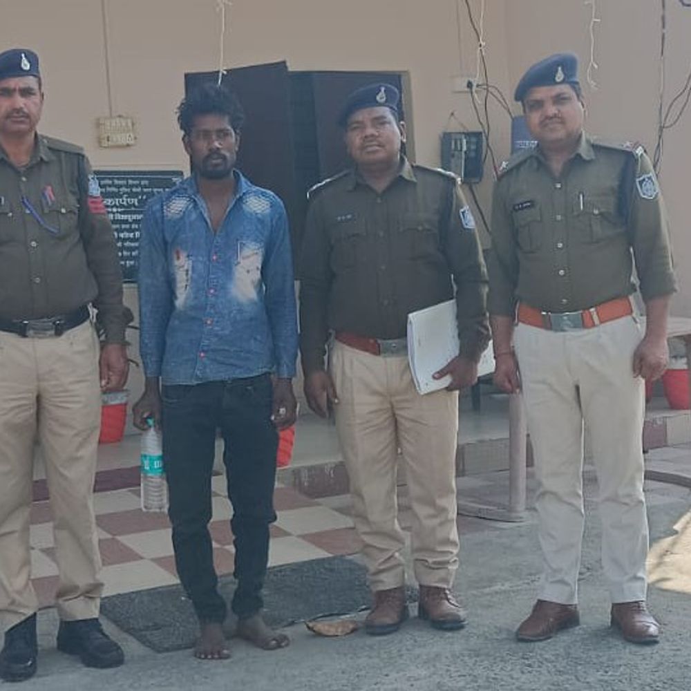 बेटे की प्रताड़ना से परेशान पिता ने लगाई फांसी:  अनूपपुर में पुलिस ने आरोपी को किया गिरफ्तार, डंडे से पिता को पीटा था – Anuppur News