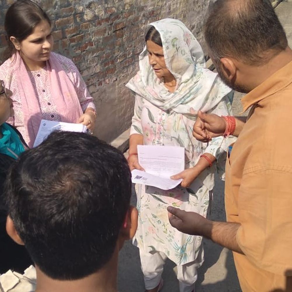 हापुड़ में SIR का आज अंतिम दिन:नई वोट के लिए 55 हजार ने आवेदन किए, 59 हजार को 27 मार्च तक देना होगा जवाब