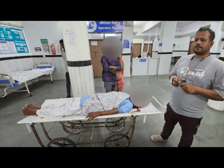 छेड़छाड़ की शिकायत के बाद परिवार पर लाठी-डंडों से हमला:  छतरपुर में रिपोर्ट वापस लेने दबाव बना घर में घुसे आरोपी; 16 वर्षीय छात्रा समेत तीन घायल – Chhatarpur (MP) News