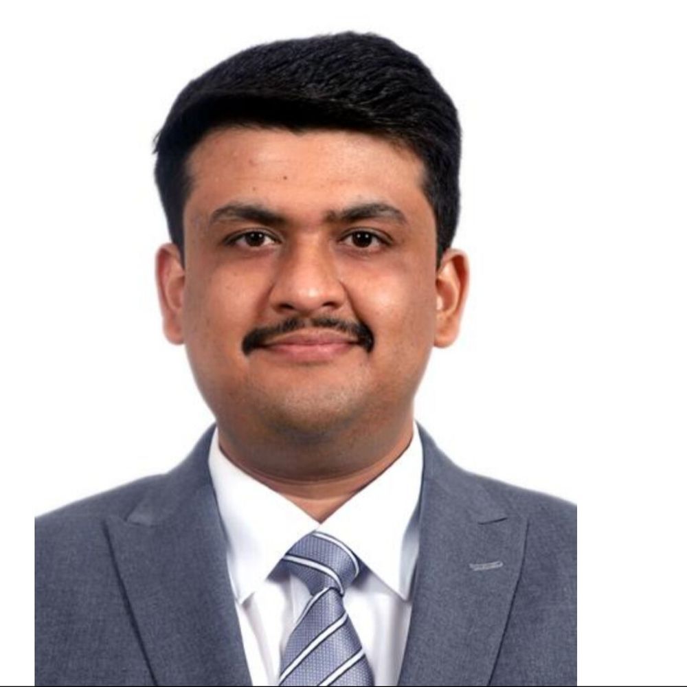 मेरठ के तुषार गिरी ने UPSC में पाई 395वीं रैंक:परिवार में खुशी की लहर, पड़ोसियों ने कहा- आज ही हमारी होली