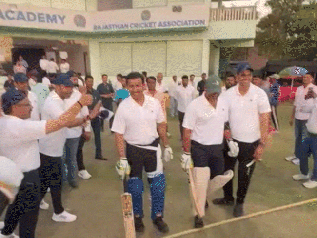 राज्यवर्धन सिंह राठौड़ और अशोक चांदना की तूफानी पारियां:  विधायक एकादश ने पत्रकार एकादश-ए को 90 रन से हराया, मनीष भट्टाचार्य ने बनाए 180 रन – Jaipur News