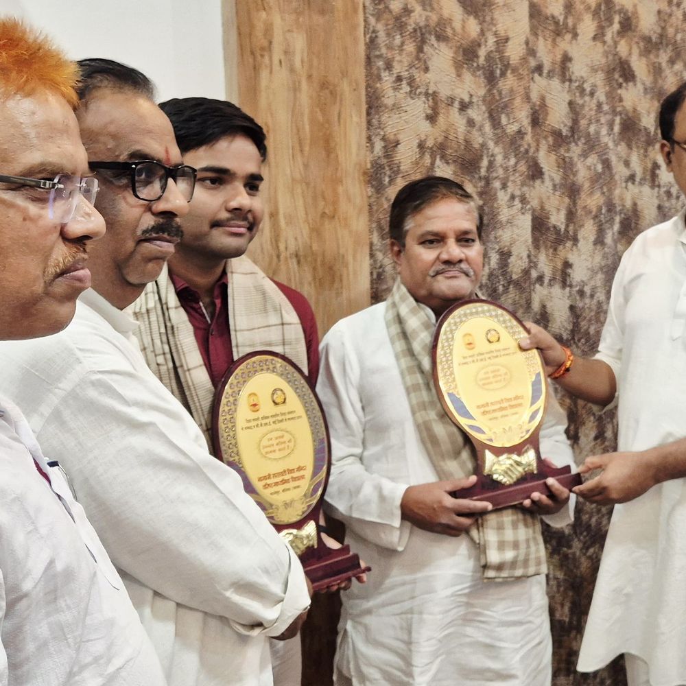 रवि शेखर सिंह ने UPSC में 176वीं रैंक हासिल की:बलिया के नागाजी विद्यालय ने पूर्व छात्र को सम्मानित किया