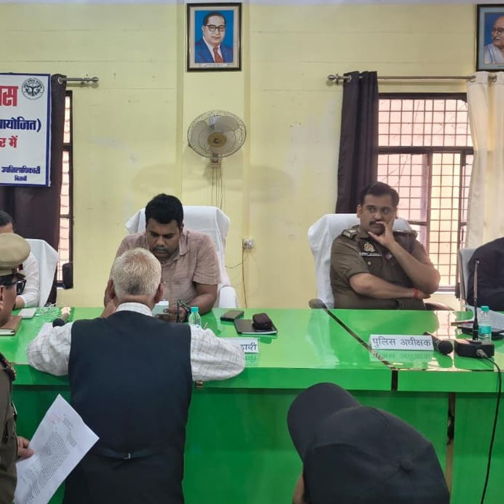 सीतापुर समाधान दिवस, 226 शिकायतों में से 37 निस्तारित:डीएम-एसपी की मौजूदगी, बिसवां में सबसे अधिक 76 शिकायतें मिलीं