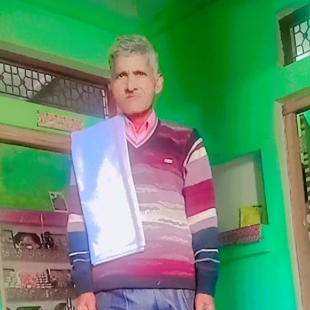 एटा में सड़क हादसे में बुजुर्ग की मौत:घर लौटते समय हादसा, टक्कर मारकर वाहन चालक फरार