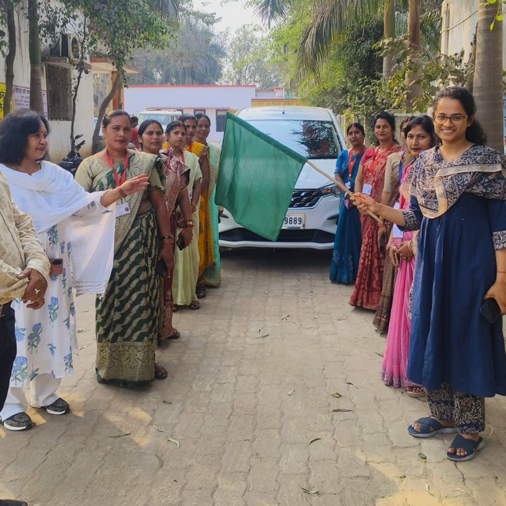 सोनभद्र की 10 महिलाएं राजभवन आमंत्रित:राज्यपाल 8 मार्च को करेंगी सम्मानित, सोया मिल्क उत्पादन में बेहतर प्रदर्शन किया