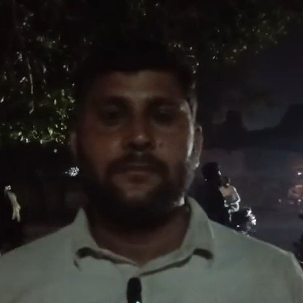 होली पर रास्ता मांगने पर युवक पर हमला:मैनपुरी में लाठी-डंडों और कुल्हाड़ी से वार, फायरिंग भी हुई