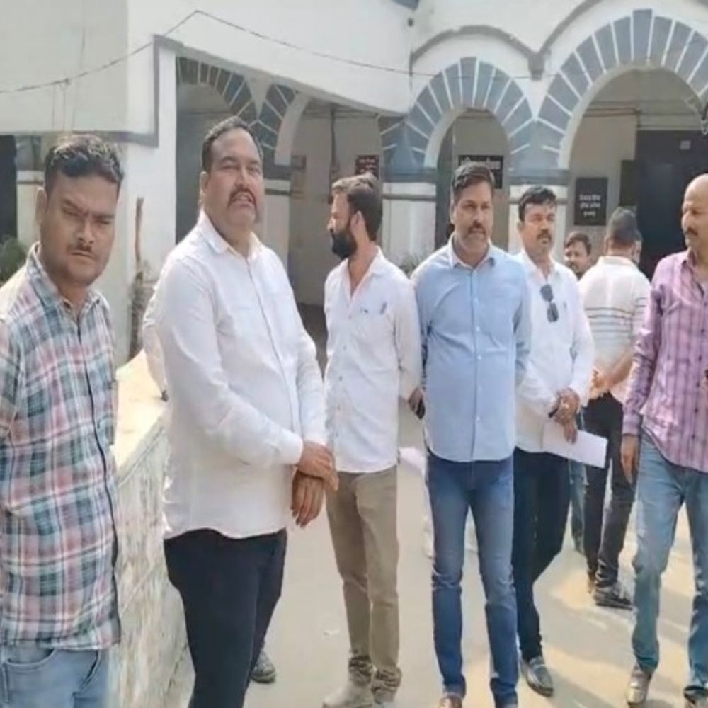 लोक निर्माण विभाग के अधिकारियों पर टेंडर मैनेजमेंट का आरोप:टेक्निकल बिड खुलने के बाद कई ठेकेदारों की निविदाएं निरस्त