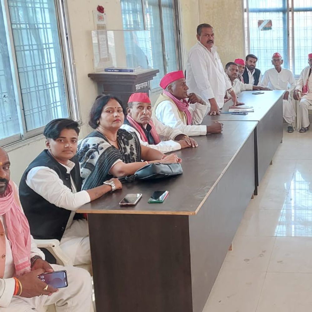 सपा 15 मार्च को मनाएगी पीडीए दिवस:भदोही में मासिक बैठक में एसआईआर और जनसमस्याओं पर हुई चर्चा