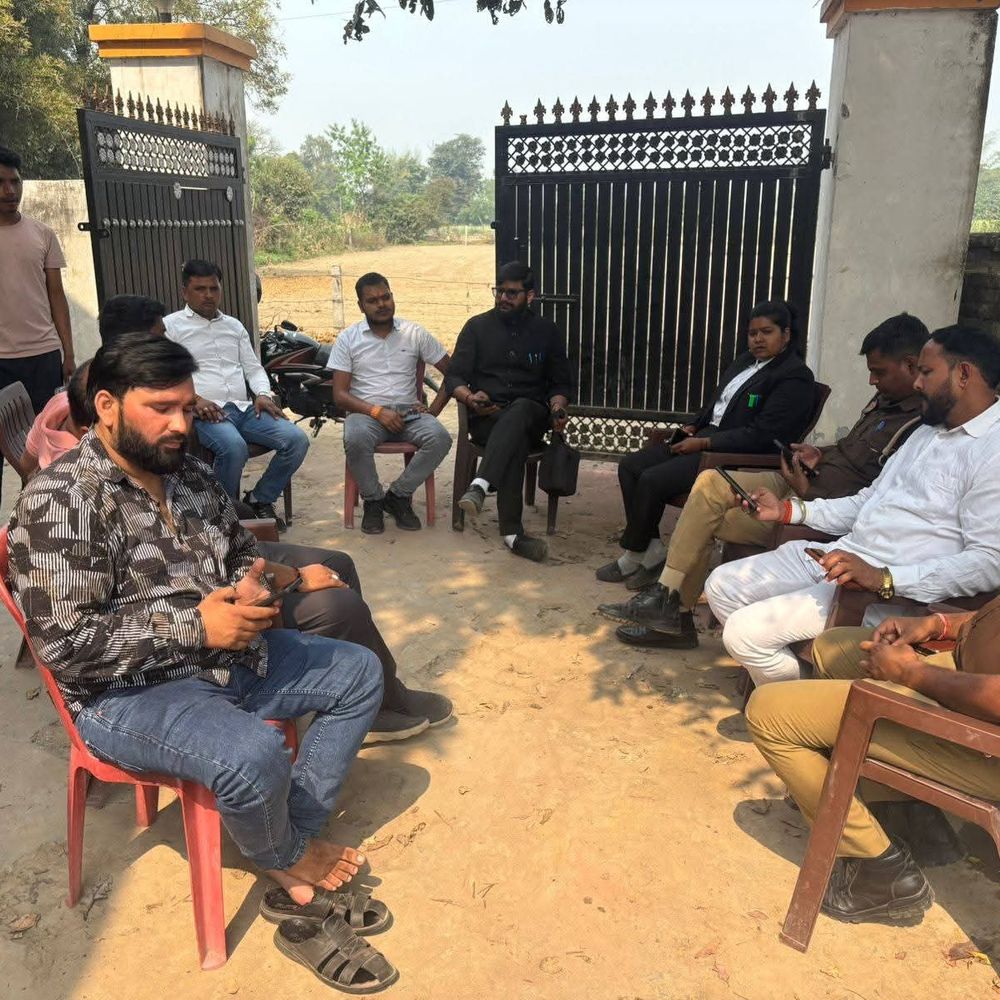 गोंडा में अवध केसरी सेना प्रमुख, उनकी टीम हाउस अरेस्ट:दिल्ली जाने से पहले रोका, UGC के खिलाफ प्रदर्शन में शामिल होना था