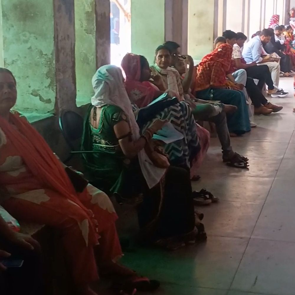 केमिकल रंगों ने कानपुर की महिलाओं की बढ़ाई परेशानी:हैलट में 48 घटों में 600 मामले आए सामने, आधे से ज्यादा महिला और बच्चे संक्रमित