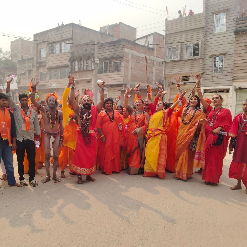 प्रयागराज से देवघर तक गूंजा किन्नर अखाड़े का शंखनाद:बाबा नगरी में काल भैरव-बउचरा माता का भव्य महायज्ञ शुरू, कल शोभायात्रा