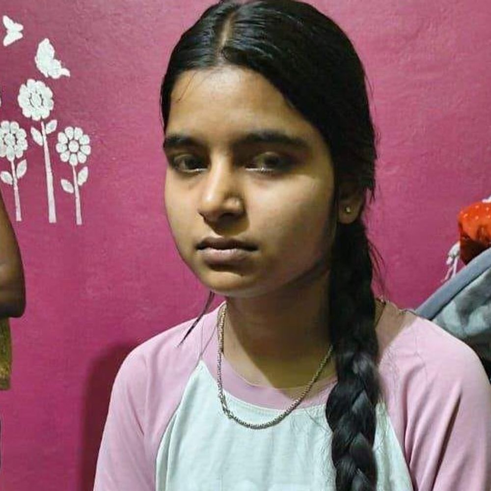 युवती के हाथ-पैर बांधकर चोरी:सोनभद्र में अलमारी का लॉक बदलने के बहाने घर में घुसे बदमाश, 50 हजार नकद लूटे