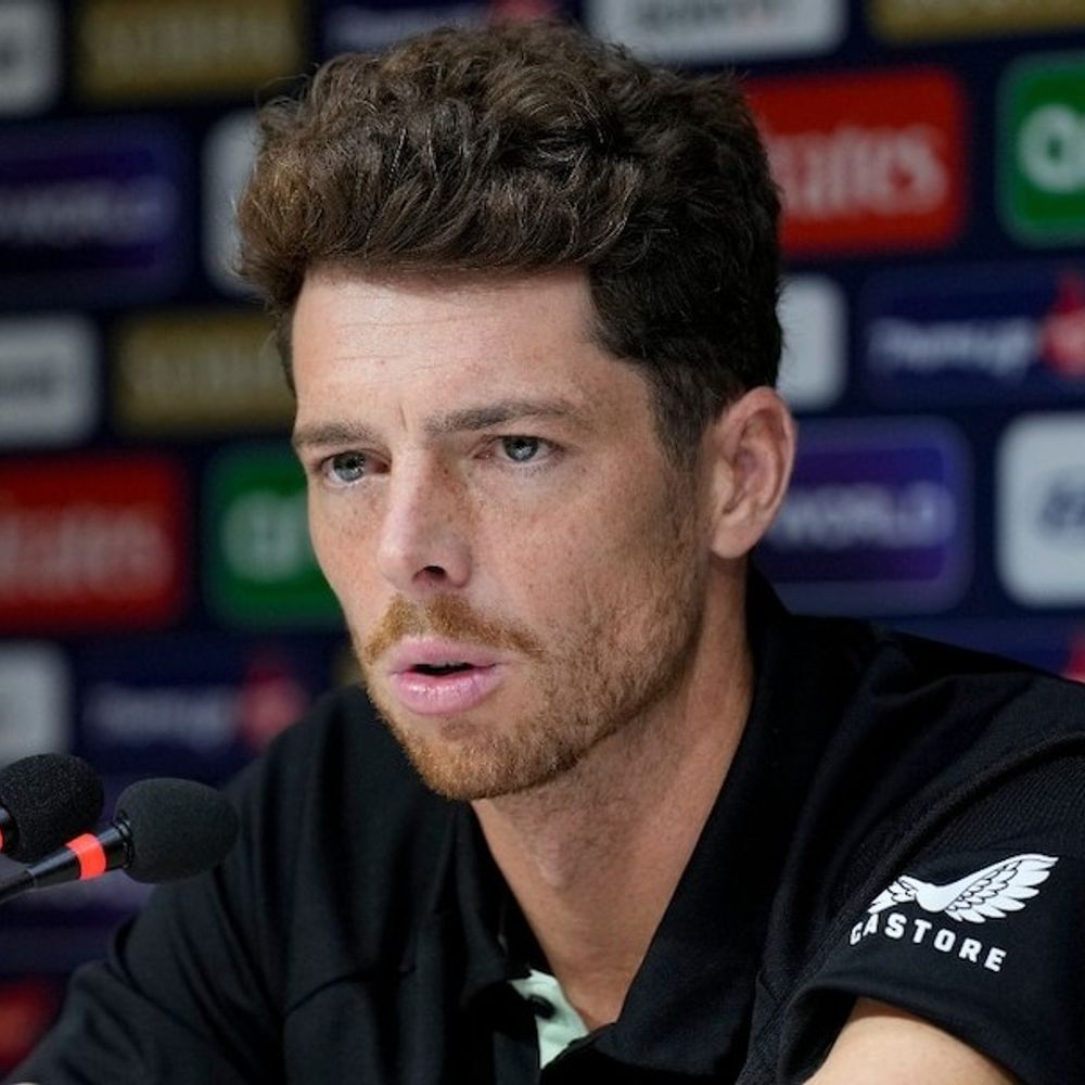 सैंटनर बोले- ट्रॉफी के लिए अरबों दिल तोड़ने को तैयार:कहा- भारत पर जीत का दबाव, टॉप ऑर्डर के विकेट अहम; कल अहमदाबाद में फाइनल