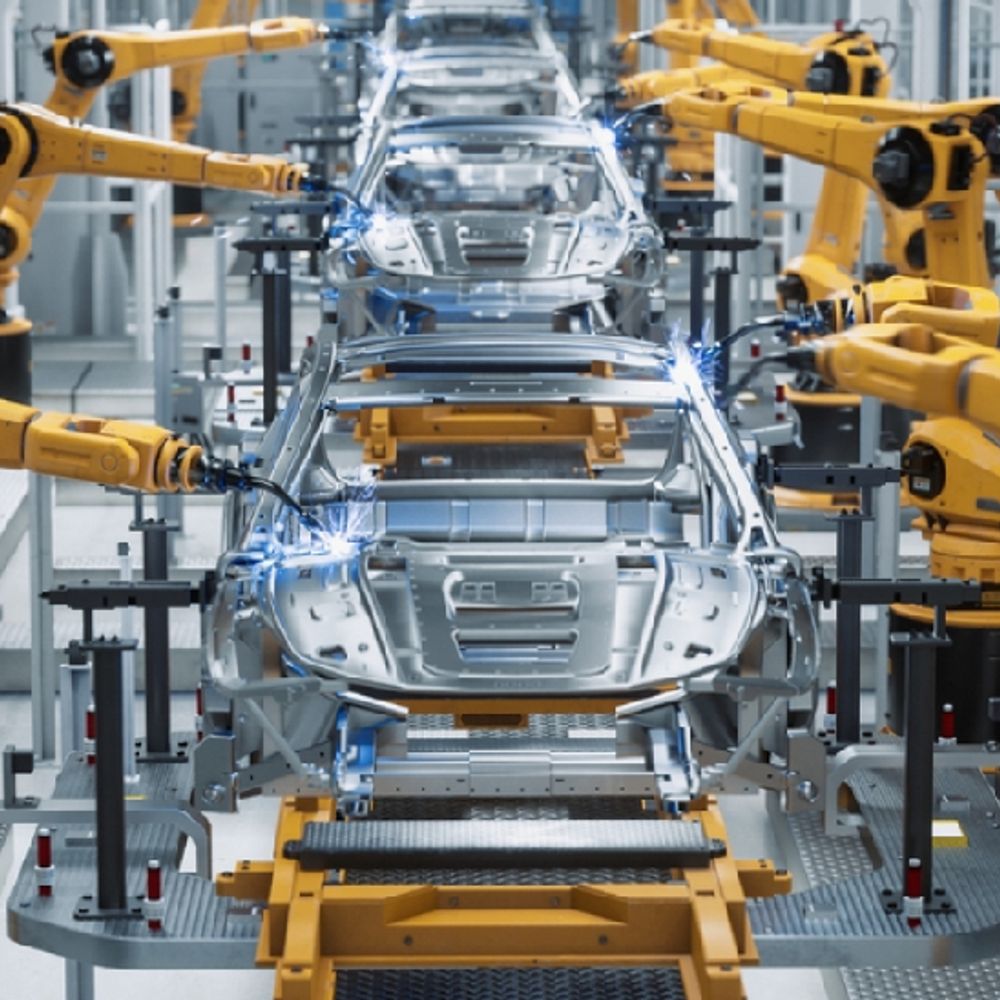 जर्मनी में कार इंडस्ट्री पर मंडरा रहे संकट के बादल:ईवी से पेट्रोल, डीजल और गैस वाली छोटी कारों की बिक्री घटने का खतरा