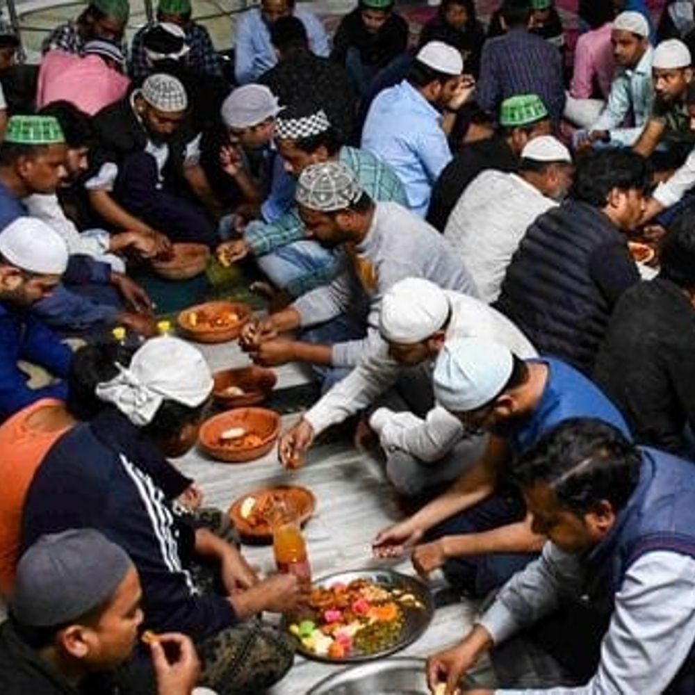 रमजान में फल-सब्जियों के दाम बढ़े:फलों में सेब 160 और अनार 150 रुपये किलो तक, खजूर के दाम में भी 30% तक उछाल