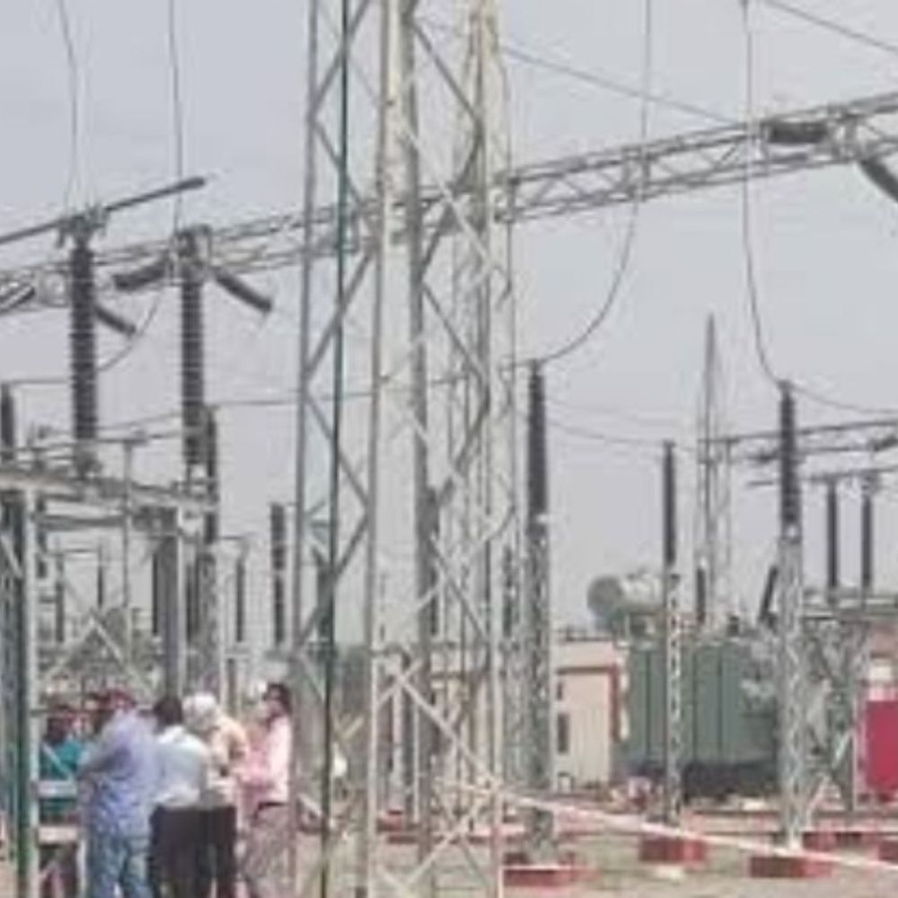 बिजली विभाग के राजस्व घोटाले की जांच शुरू:मछलीशहर अधिशासी अभियंता पर आरोप, करोड़ों के घोटाले का शिकायतकर्ता ने किया दावा