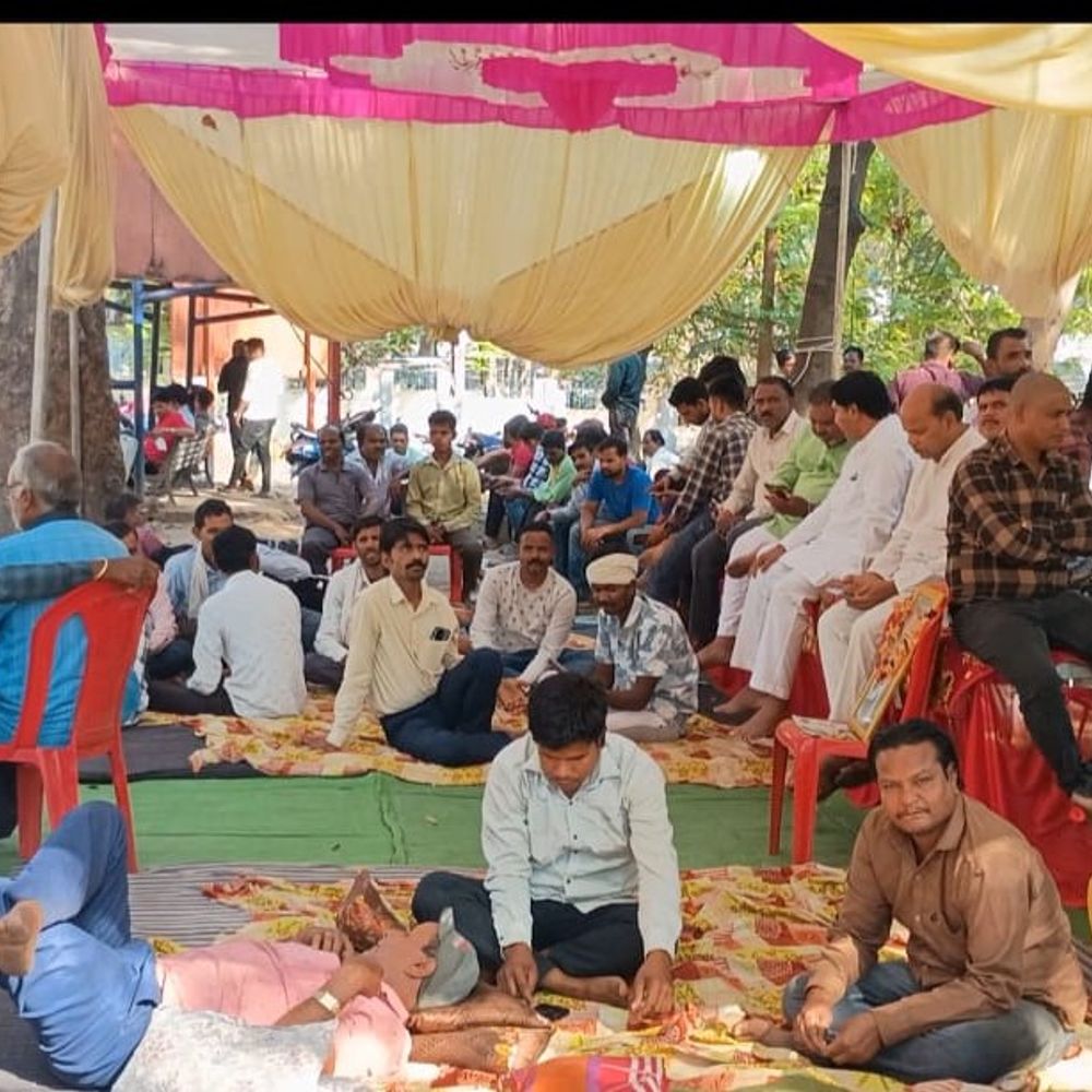 बकाया मजदूरी के लिए मजदूरों का आंदोलन:  वेस्टर्न कोलफील्ड लिमिटेड के ठेका मजदूर दसवें दिन भी धरने पर – Betul News