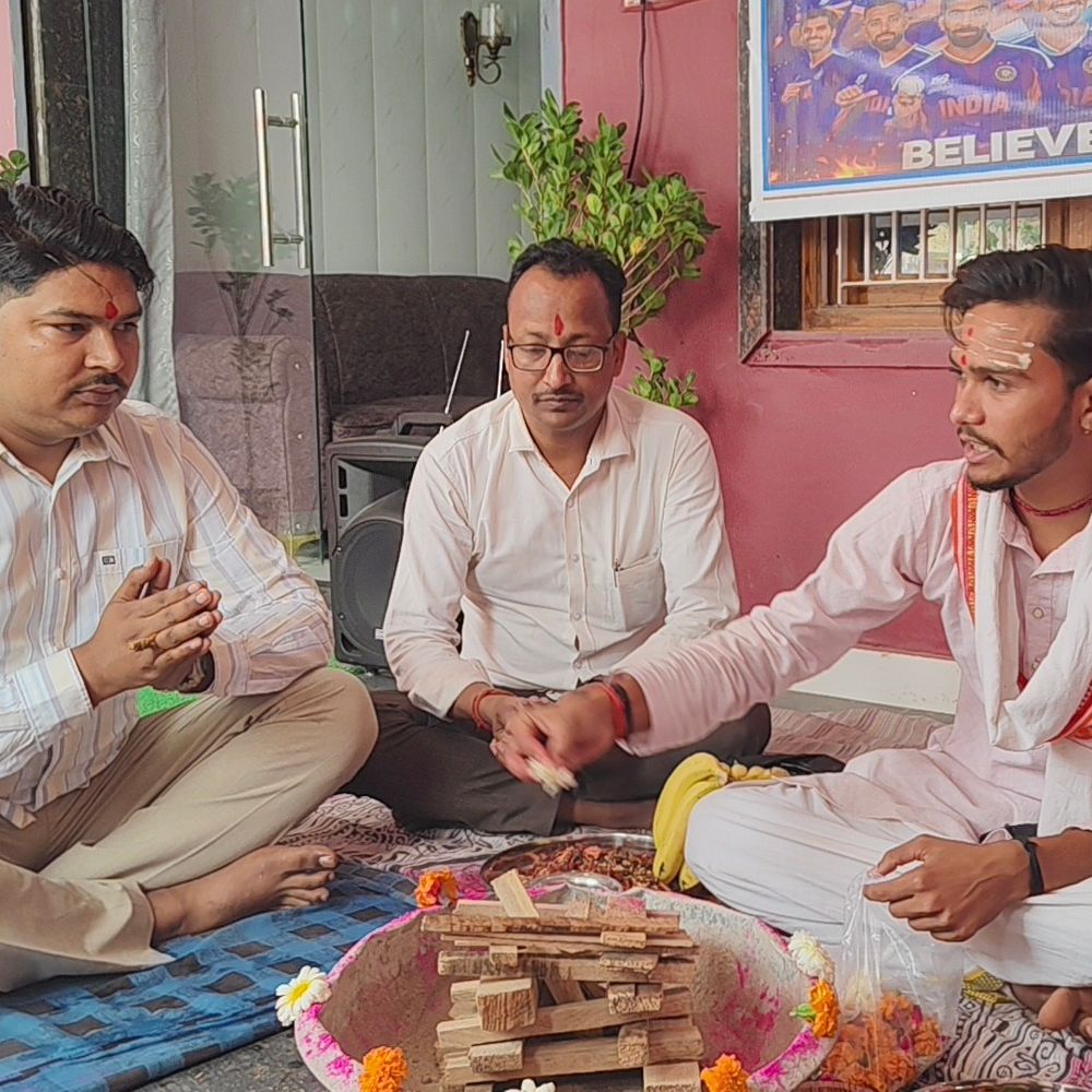 टीम इंडिया की जीत के लिए हवन-पूजन:अमेठी में क्रिकेट प्रेमियों ने की विशेष पूजा-अर्चना