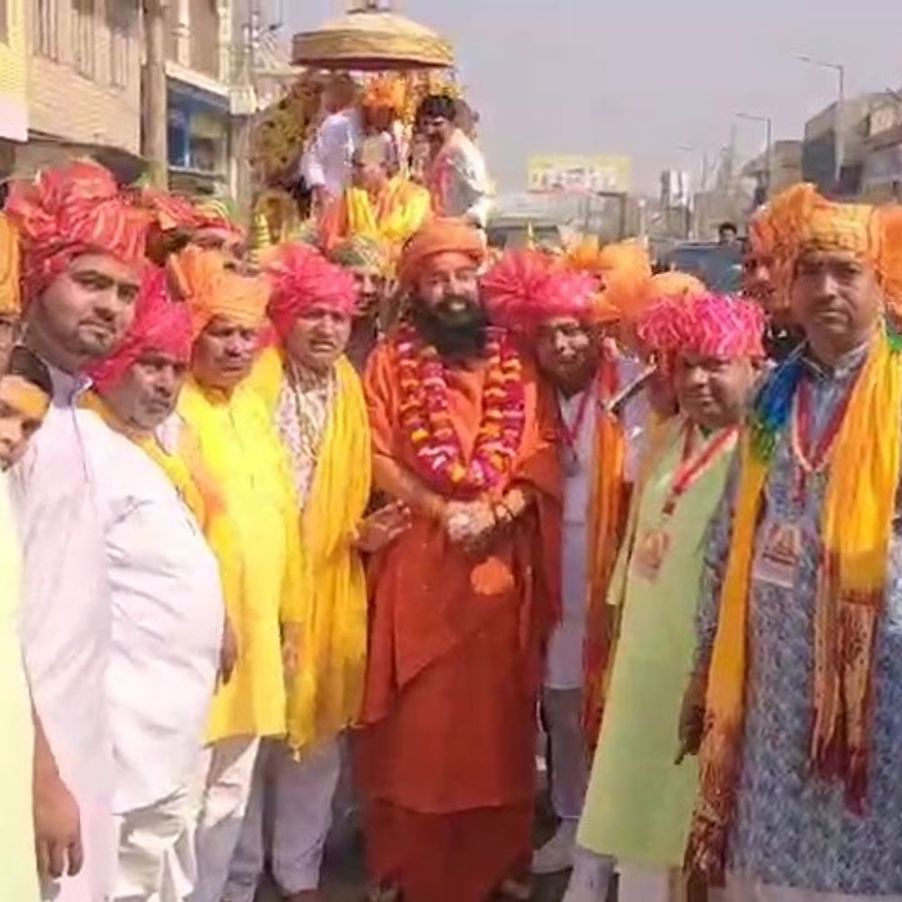 बलदेव में प्रिया-प्रियतम ब्याहुला उत्सव की शाही बारात निकली:अग्रवाल समाज संगठन ने निकाली भव्य शोभायात्रा