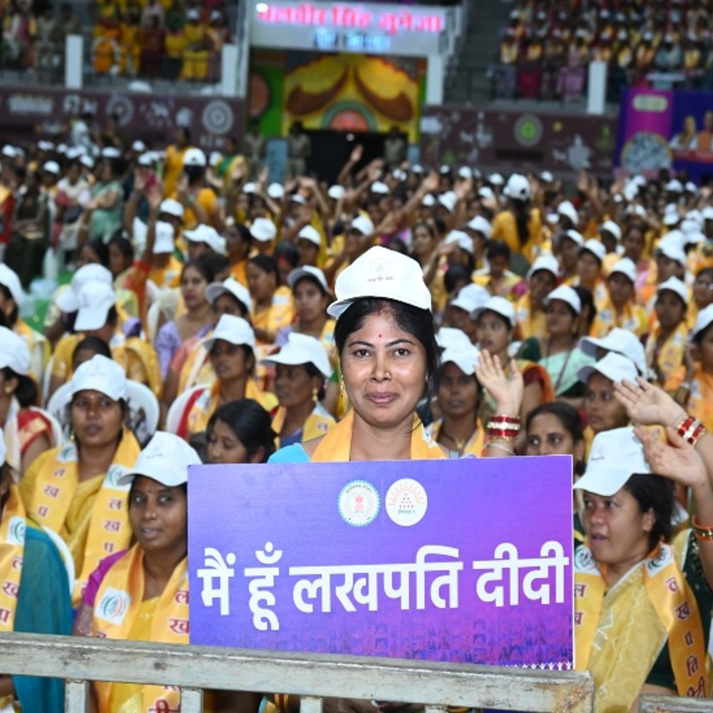 रायपुर में बिजनेस दीदी बनी किरण निषाद:  अपने दम पर खड़ा किया कारोबार, कपड़े और ब्यूटी पार्लर का है बिजनेस – Raipur News