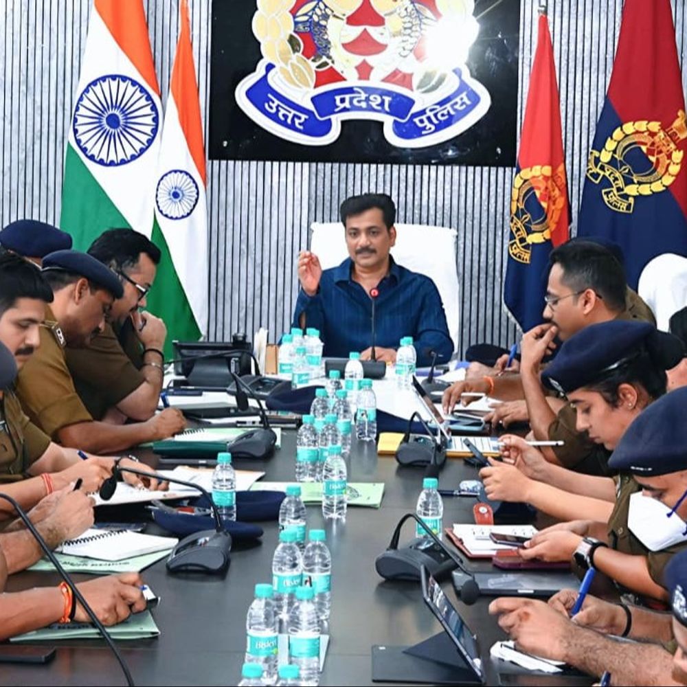 वाराणसी पुलिस को महिला अपराधों पर ‘जीरो-टॉलरेंस’ का अल्टीमेटम:CP बोले- अवैध पार्किंग और कट बंद कराएं, बारात-DJ पर कंट्रोल करें थानेदार