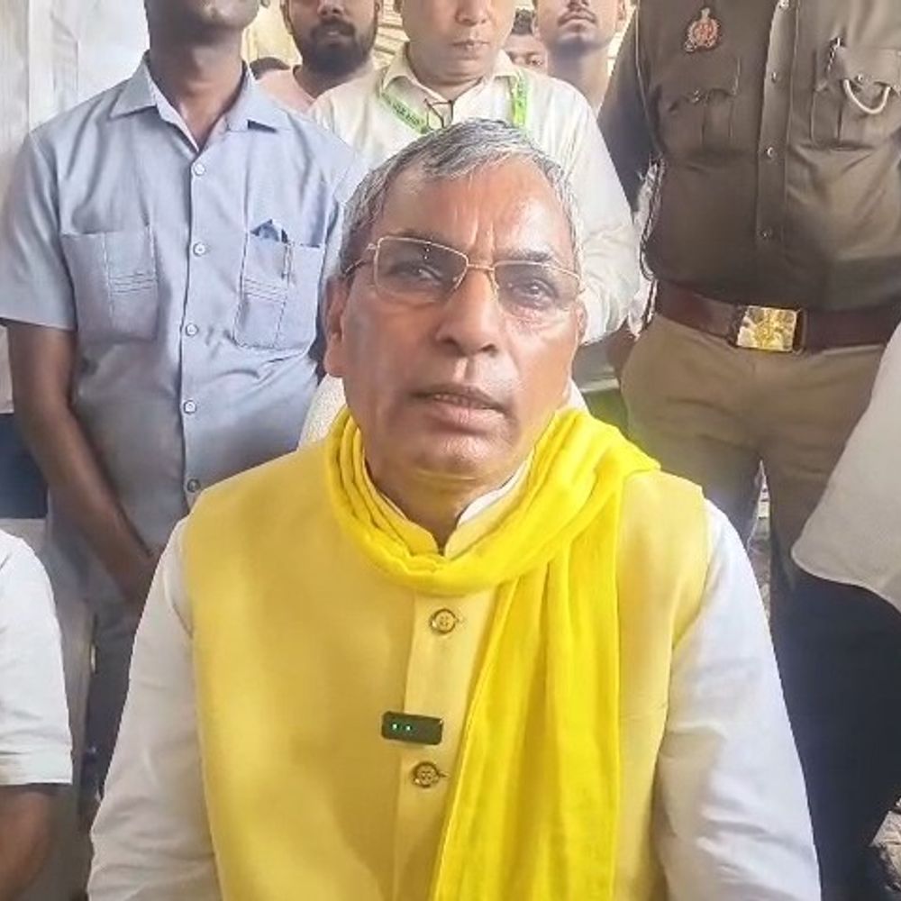 आजमगढ़ में ओमप्रकाश राजभर ने शिवपाल यादव पर बोला हमला:बोले- छोटा बिच्छू डंक मारता है तो ऊंट के मुंह से भी पसीना आता है