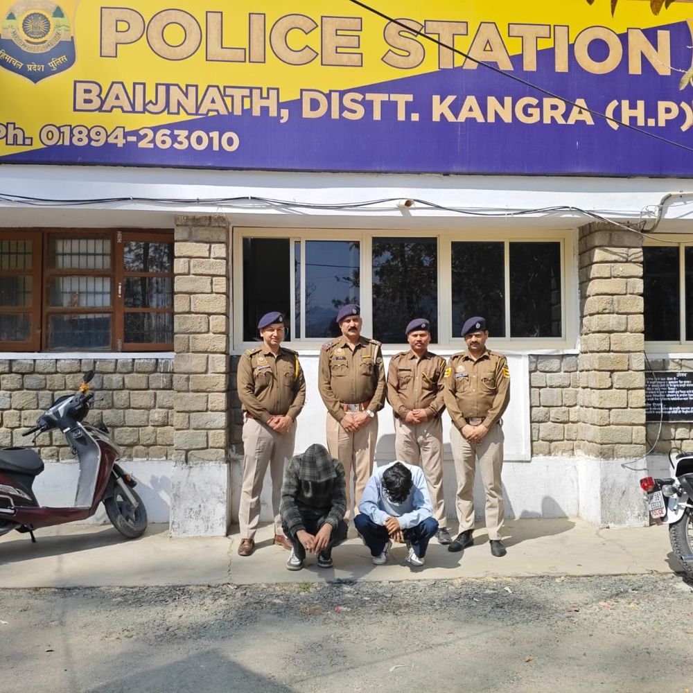 कांगड़ा में पुलिस ने दबोचे 2 नशा तस्कर:  बैजनाथ पुलिस ने की थी नाकाबंदी; स्कूटी की डिग्गी में मिली चरस – Dharamshala News