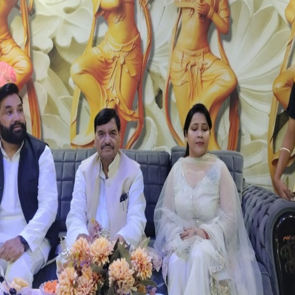 होली मिलने सपा नेता के घर पहुंचे शिवपाल यादव:शाहजहांपुर में लखन प्रताप के साथ सियासत पर चर्चा हुई