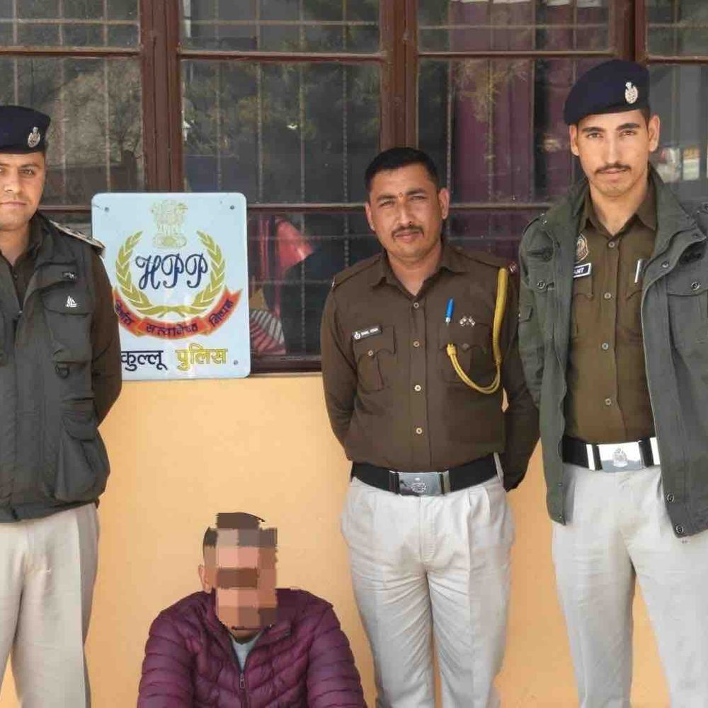 कुल्लू में सवा किलो चरस के साथ नेपाली व्यक्ति काबू:  पतलीकूहल में 15 मील के पास था; संदिग्ध हालात में पुलिस ने रोका – Patlikuhal News