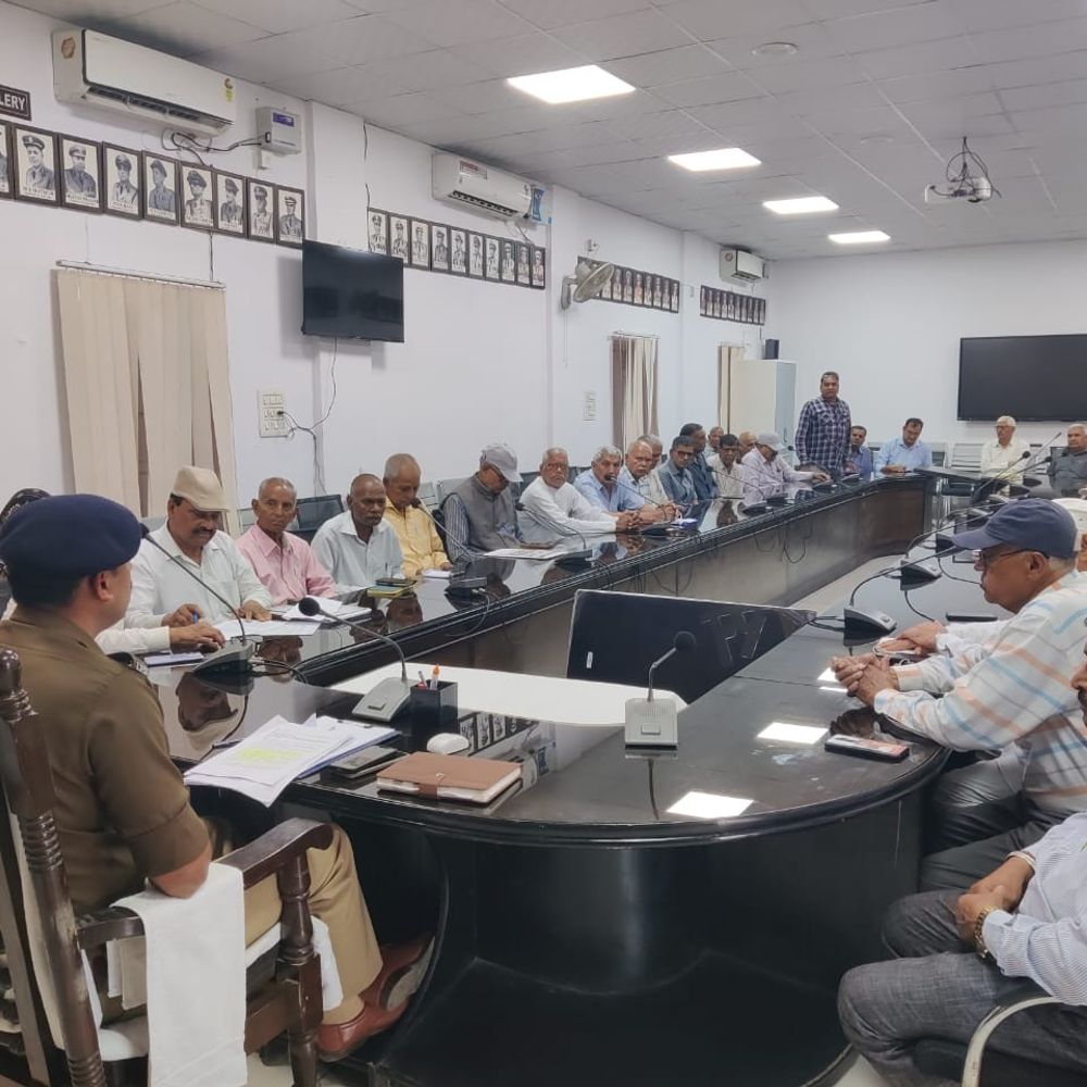 सहारनपुर पुलिस लाइन में पेंशनर्स की समस्याओं पर मंथन:एसपी देहात ने सुनीं समस्याएं, जल्द निस्तारण के दिए निर्देश