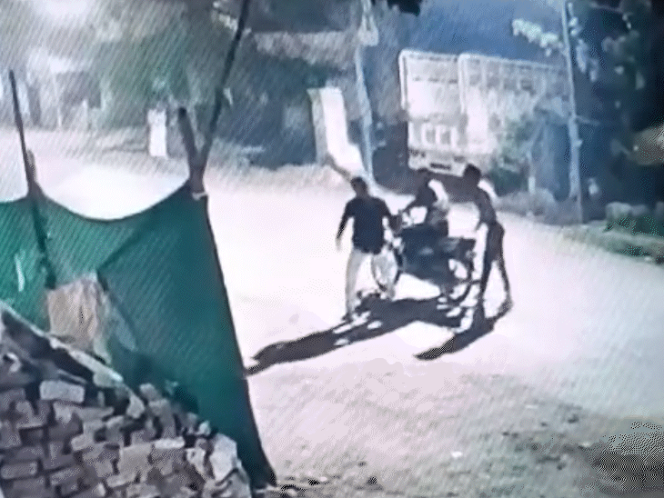 युवती से अश्लील कमेंट का विरोध किया:  घर पर किया पथराव,CCTV और धमकी का वीडियो होने के बाद भी पुलिस ने काटी एनसीआर – Indore News