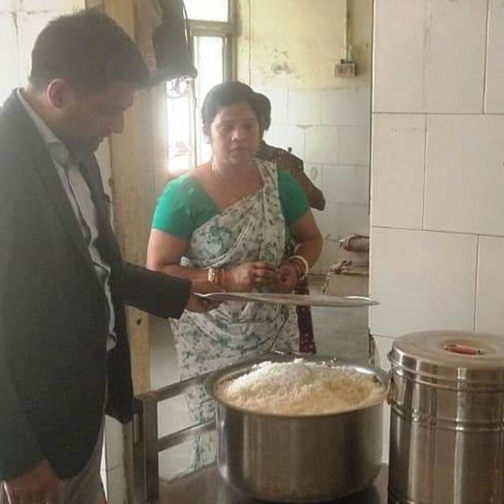 कलेक्टर जितेन्द्र यादव ने जिला अस्पताल का किया औचक निरीक्षण:  व्यवस्थाओं को सुधारने के दिए कड़े निर्देश,अस्पताल से दी जा रही सुविधाओं का लिया फीडबैक – Rajnandgaon News