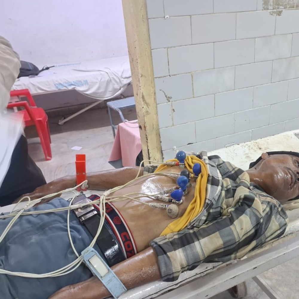 ट्रैक्टर-ट्रॉली पलटने से मालिक और चालक की मौत:  रीवा में गांव लौटते समय अनियंत्रित होकर पलटा ट्रैक्टर, नीचे दबने से दोनों की मौत – Rewa News
