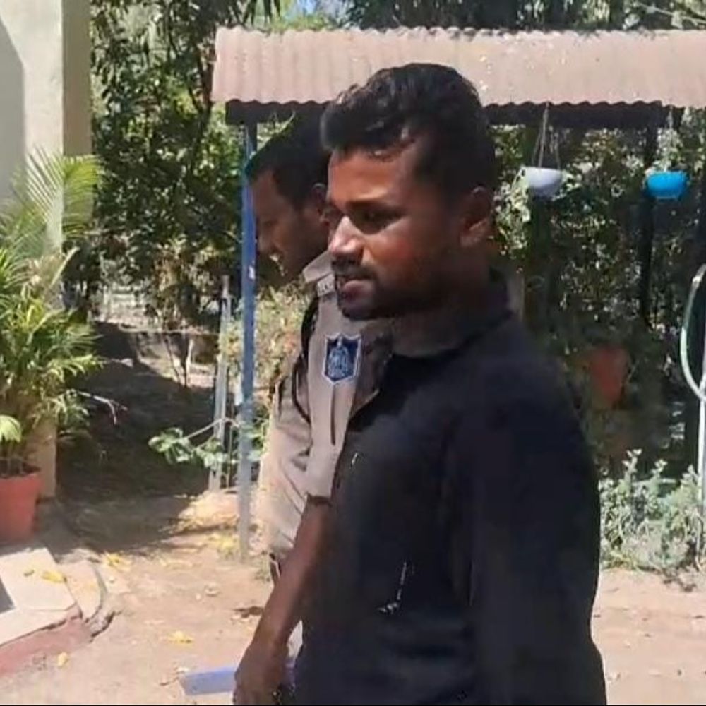 नशे में धुत युवक बोला- लाश पड़ी है, जल्दी आओ:पिता ने मां को मार डाला; जंगल में शव तलाश करती रही पुलिस; सूचना झूठी, युवक गिरफ्तार