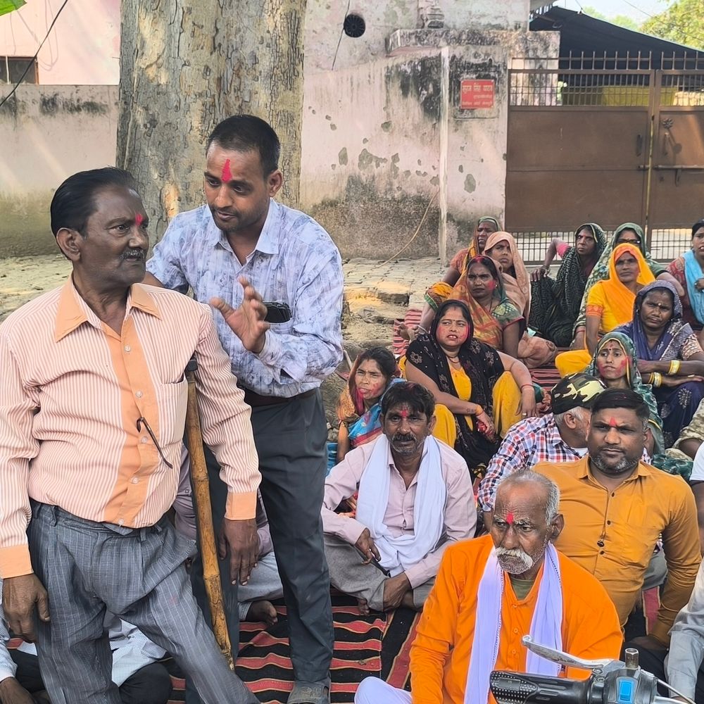 दिव्यांग एकता कमेटी ने मनाया होली मिलन समारोह:मैनपुरी में अध्यक्ष ने दिव्यांगों की समस्याओं के समाधान की मांग की