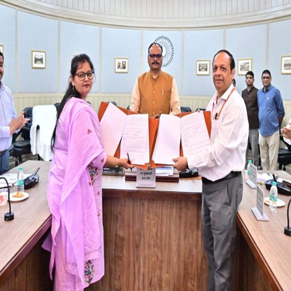 लखनऊ में 2 बड़े अस्पतालों के बीच हुआ MOU:डिप्टी सीएम ब्रजेश पाठक बोले- OPD में सुपर स्पेशलिस्ट डॉक्टर करेंगे इलाज