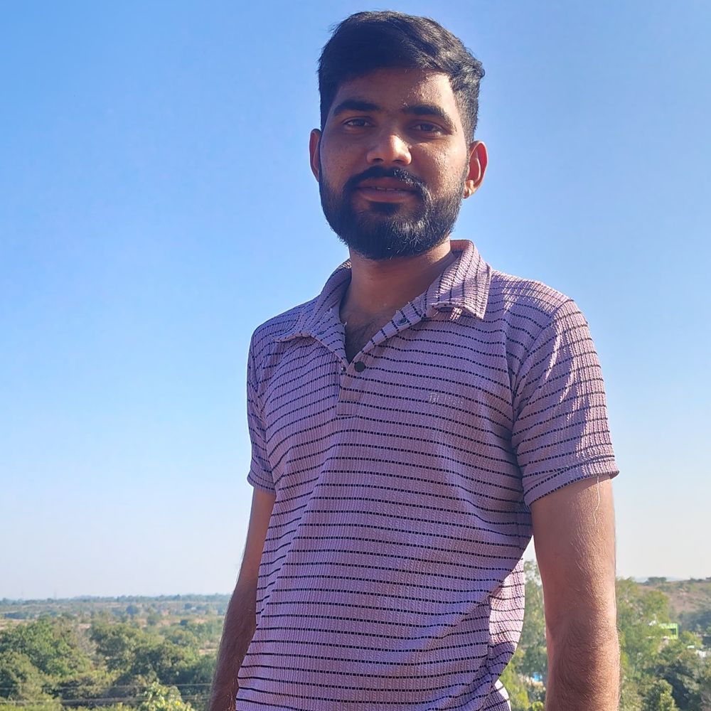 ट्रेन की चपेट में आने से युवक की मौत:बबीना में केरला एक्सप्रेस से कटकर गई जान, रेलवे में ट्रेडमैन के पद पर कार्यरत थे