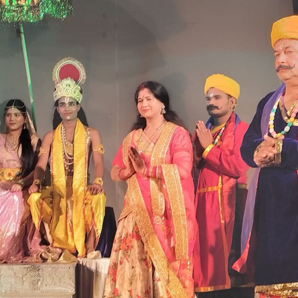 'कलयुगी सुदामा' संस्कृत नाटक का सफल मंचन:गोमती नगर के अंतर्राष्ट्रीय बौद्ध शोध संस्थान में हुआ आयोजन