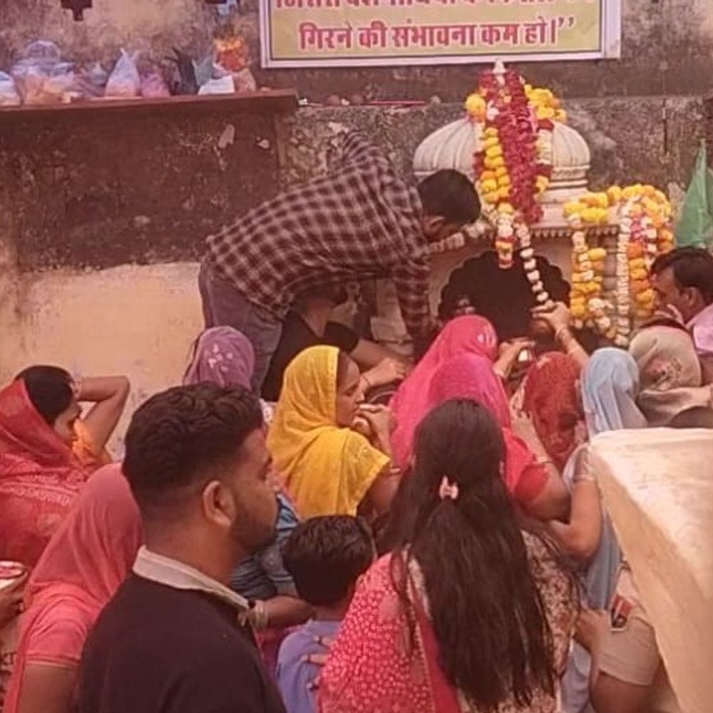 सिरोही में शीतला सप्तमी पर श्रद्धा का माहौल:  मंदिरों में उमड़े लोग, ठंडे पकवानों का लगाया भोग – Sirohi News