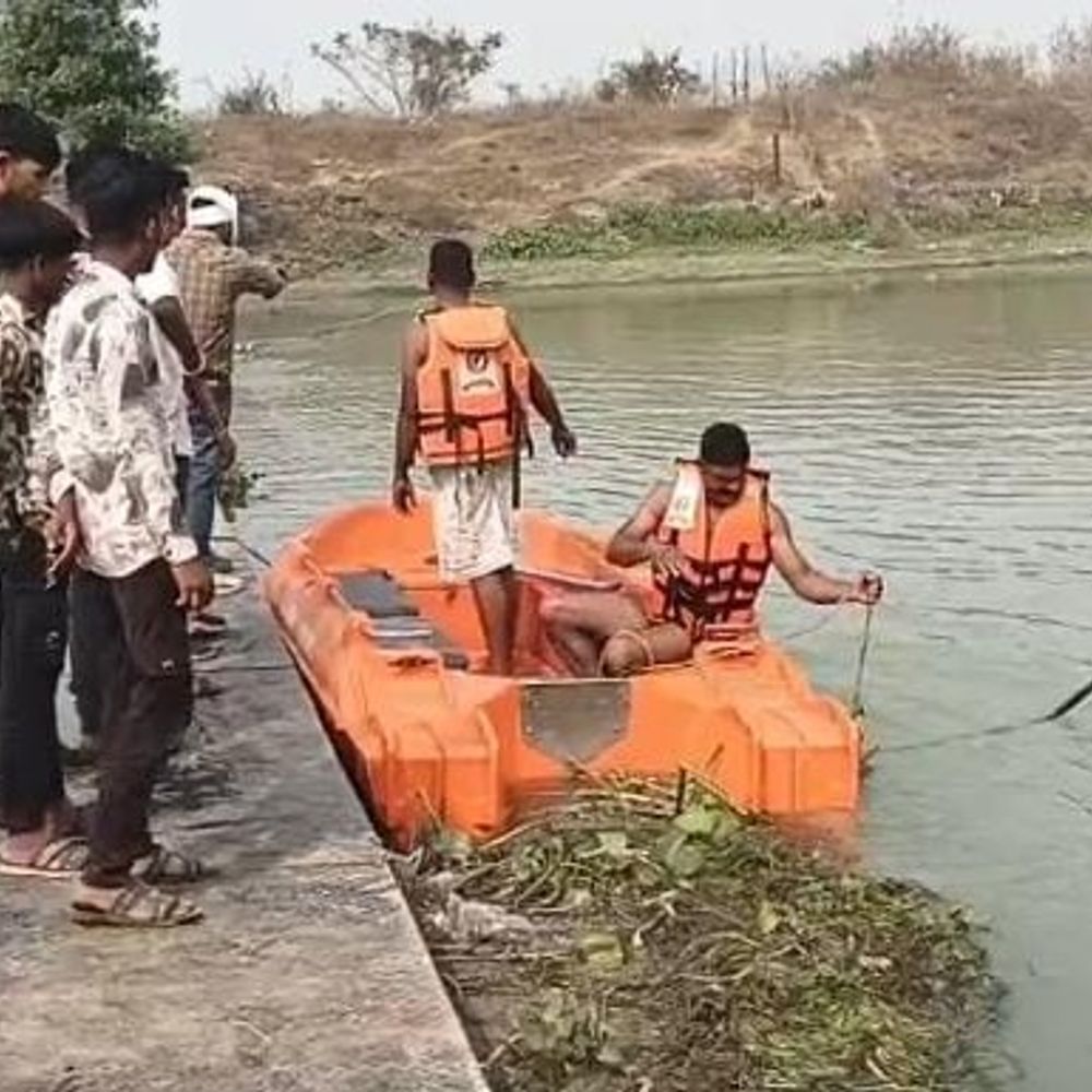 हसदेव नदी में डूबे युवक का शव दो दिन बाद:  गोताखोरों की तलाश जारी, जलकुंभी में फंसने की आशंका: चार दोस्त नहाने गए थे – Korba News
