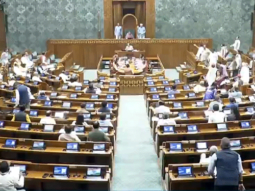 लोकसभा में स्पीकर बिरला के खिलाफ अविश्वास प्रस्ताव पेश:सदन में पश्चिम एशिया संकट पर बहस की मांग; विपक्ष ने मोदी हटाओ के नारे लगाए