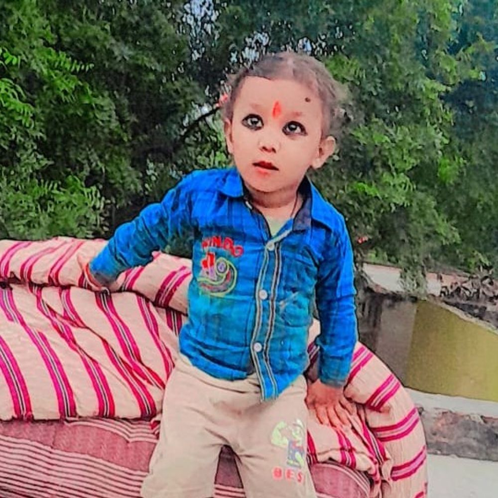 गोंडा में सड़क हादसा, 3 साल के मासूम की मौत:लखनऊ से गोंडा जा रही पिकअप ने मारी टक्कर, पिता के साथ गया था