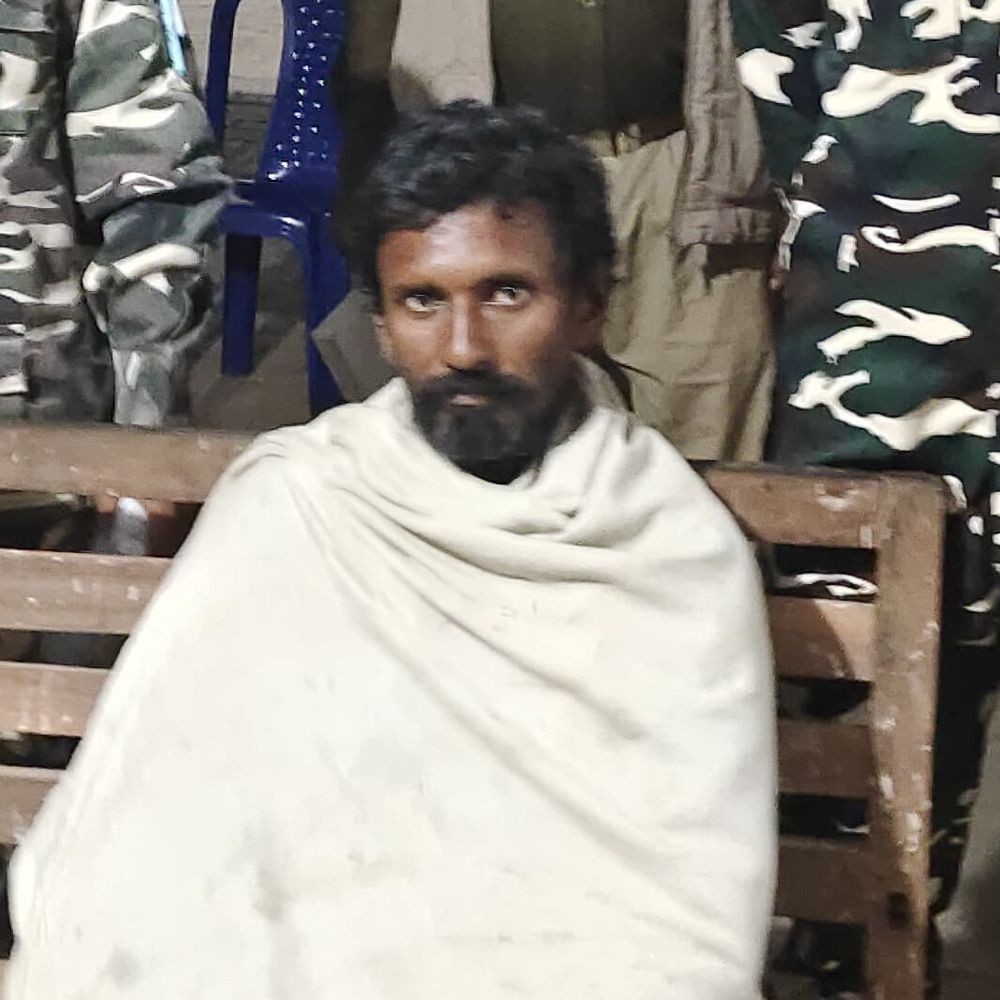 सीमा पर मिला संदिग्ध युवक डेढ़ महीने से था लापता:SSB ने पुलिस को सौंपा, श्रावस्ती पुलिस ने परिवार से किया संपर्क