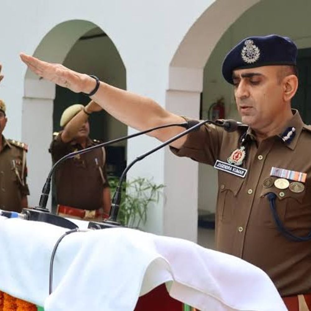 यूपी में IGRS रैंकिंग में प्रयागराज पुलिस बनी नंबर-1:कमिश्नर जोगेंद्र कुमार और एडिशनल कमिश्नर अजय पाल शर्मा की टीम का कमाल