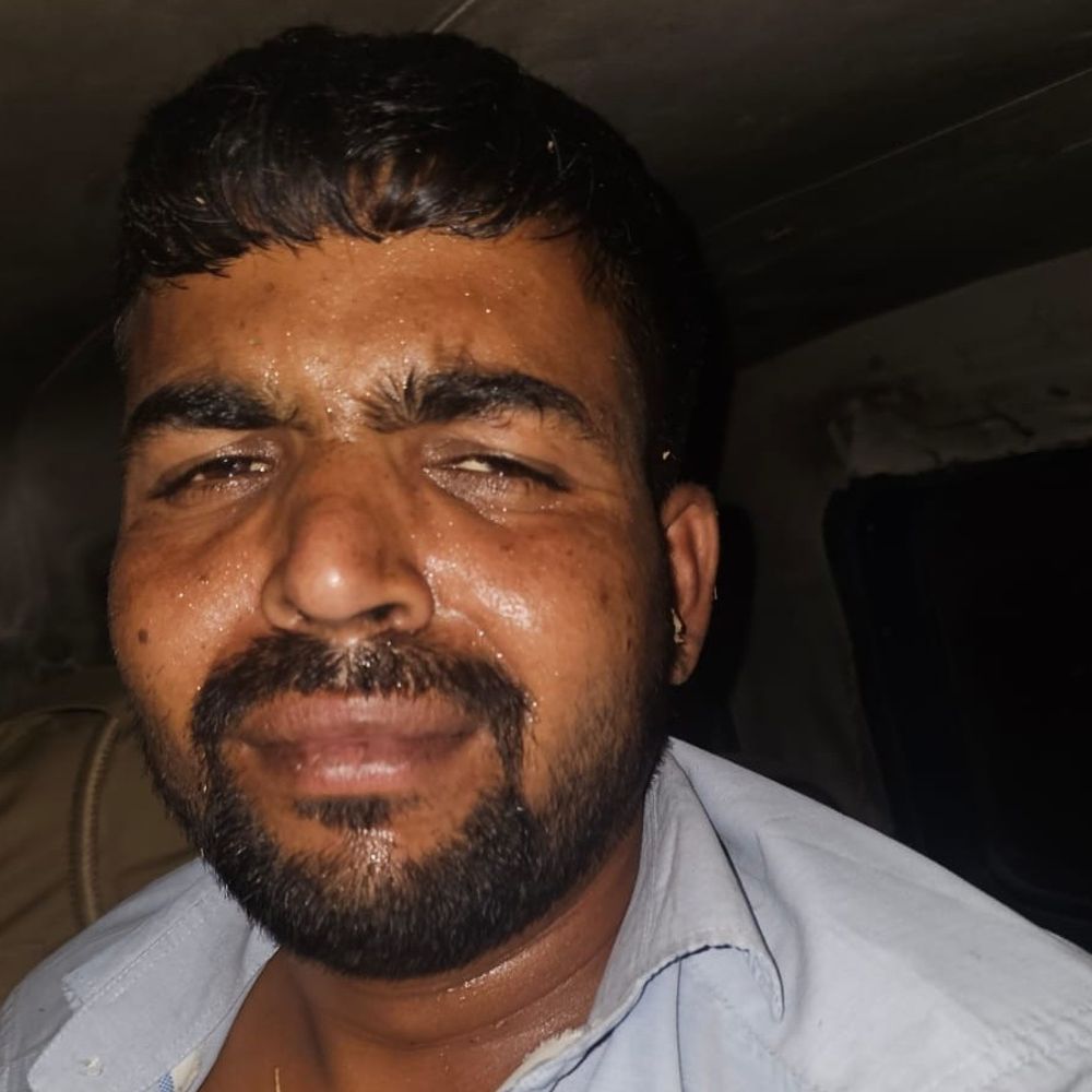 बाइक लूट का आरोपी पुलिस मुठभेड़ में गिरफ्तार:पैर में गोली लगने से घायल, जिला अस्पताल में भर्ती