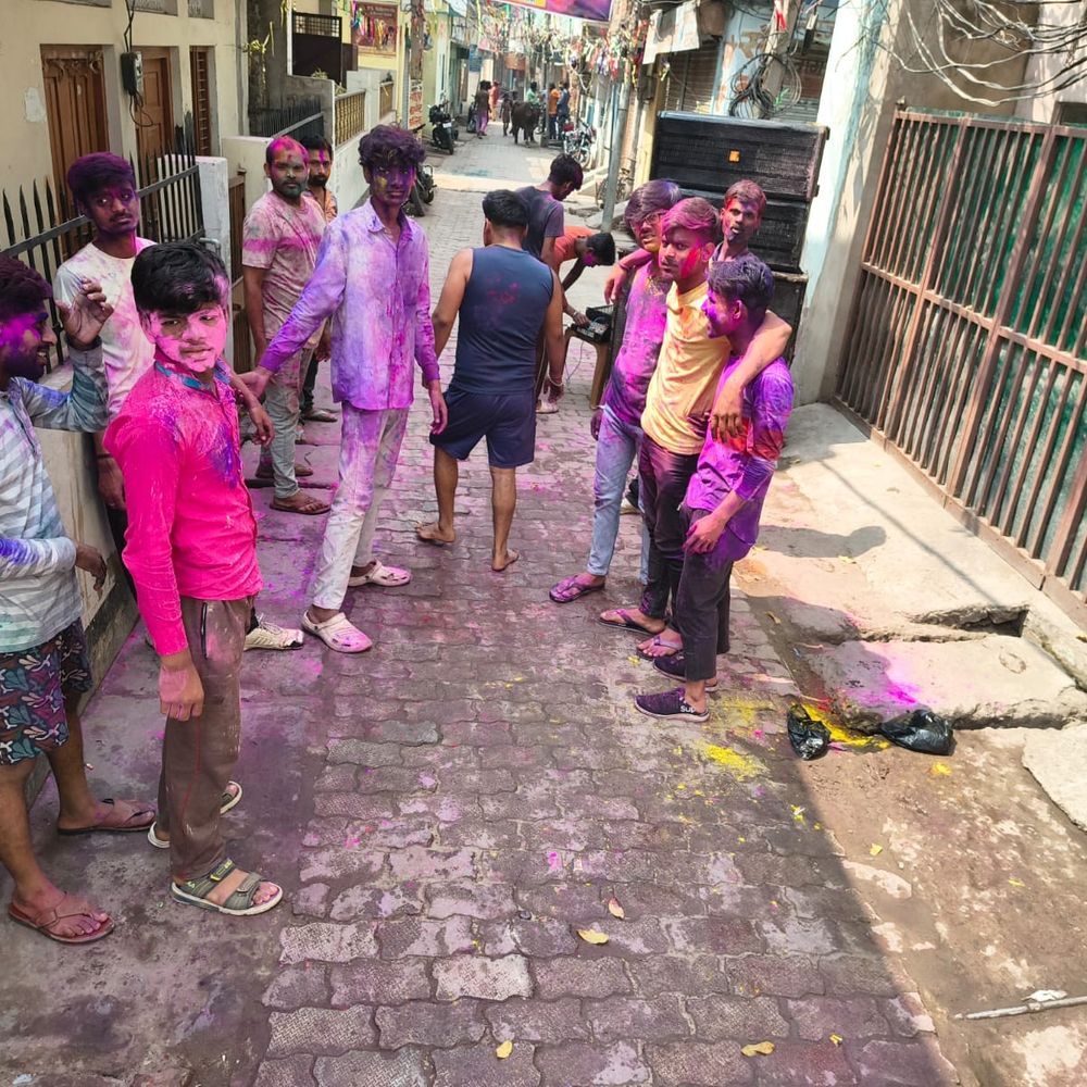 शुक्लागंज में गंगा मेला मनाया गया:नगर रंग-गुलाल से सराबोर, लोगों में दिखा उत्साह, भीड़भाड़ वाले इलाके में प्रशासन अलर्ट रहा