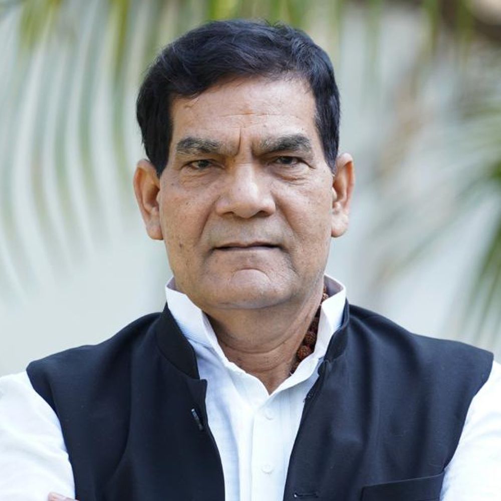 मंत्री ए.के. शर्मा ने रेल मंत्री को लिखा पत्र:मऊ में अंडरपास निर्माण की मांग, लोगों को 5 किमी अतिरिक्त दूरी तय करनी पड़ती है