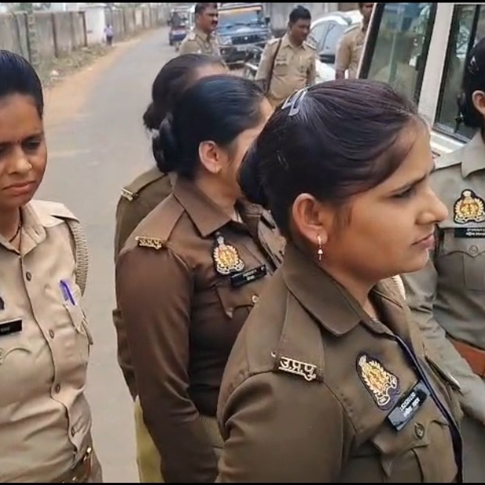 माफिया शैलेश सिंह की 15 करोड़ की संपत्ति कुर्क:मिर्जापुर में गैंगस्टर एक्ट समेत दर्ज है एक दर्जन से अधिक मुकदमें