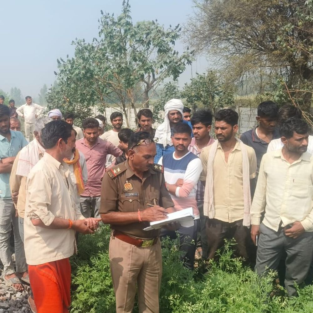 कानपुर देहात में रेलवे ट्रैक पर बुजुर्ग का शव मिला:पॉइंटमैन ने स्टेशन मास्टर को दी जानकारी